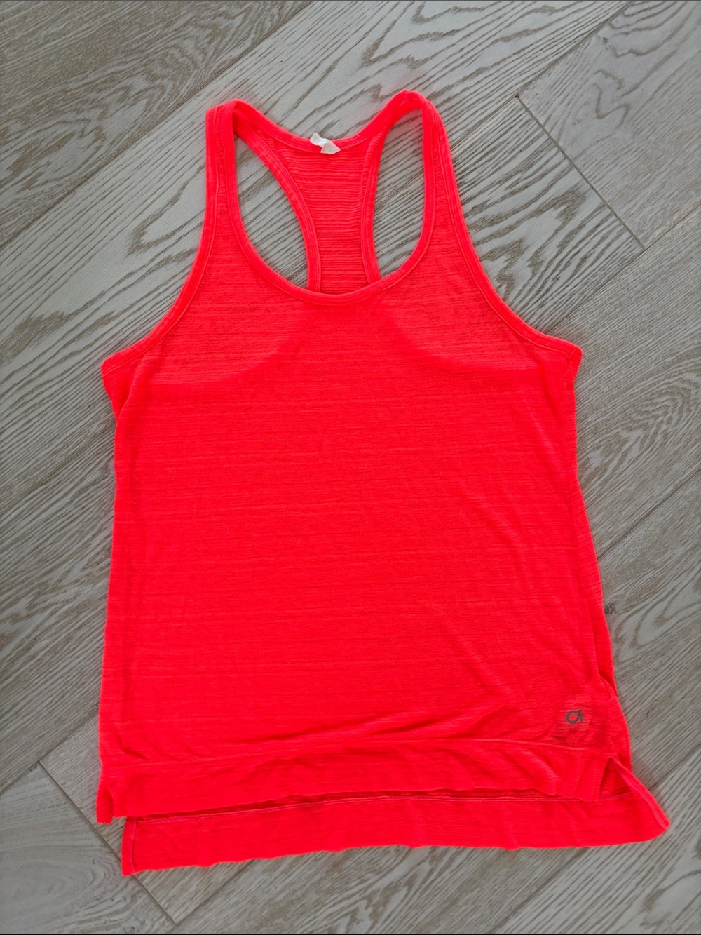 Gapfit size small running tank.